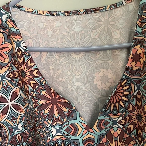 Richly colored geometric plus sized pull over blouse - Picture 3 of 4